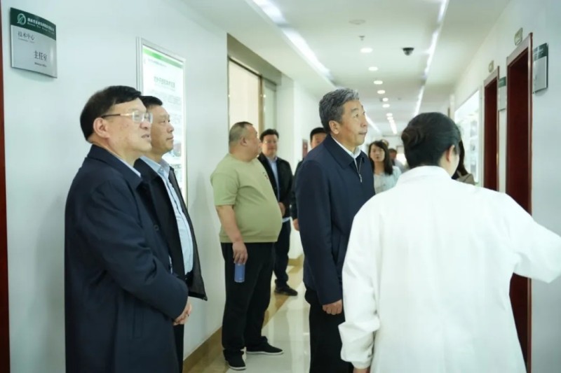 山西省供銷合作社聯(lián)合社黨組書記、理事會主任高建軍一行蒞臨公司調(diào)研指導